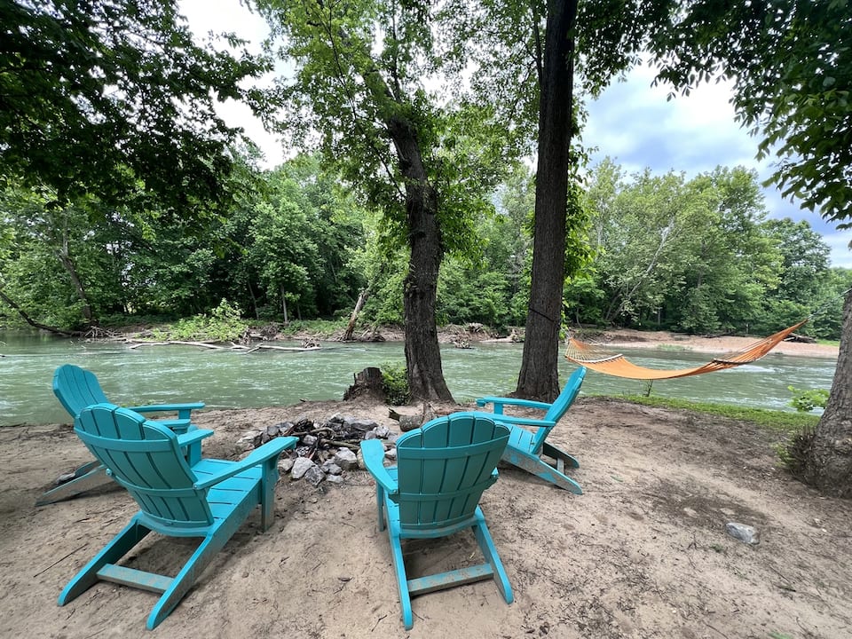 The Shanty's riverfront outdoor space